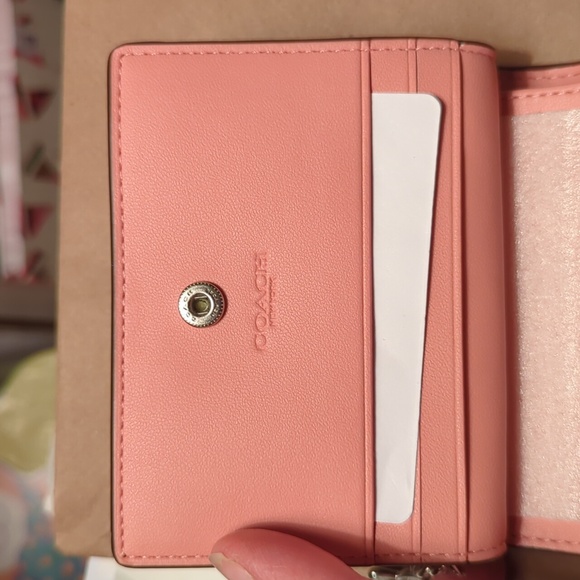 Daisy coach wallet - Picture 3 of 5